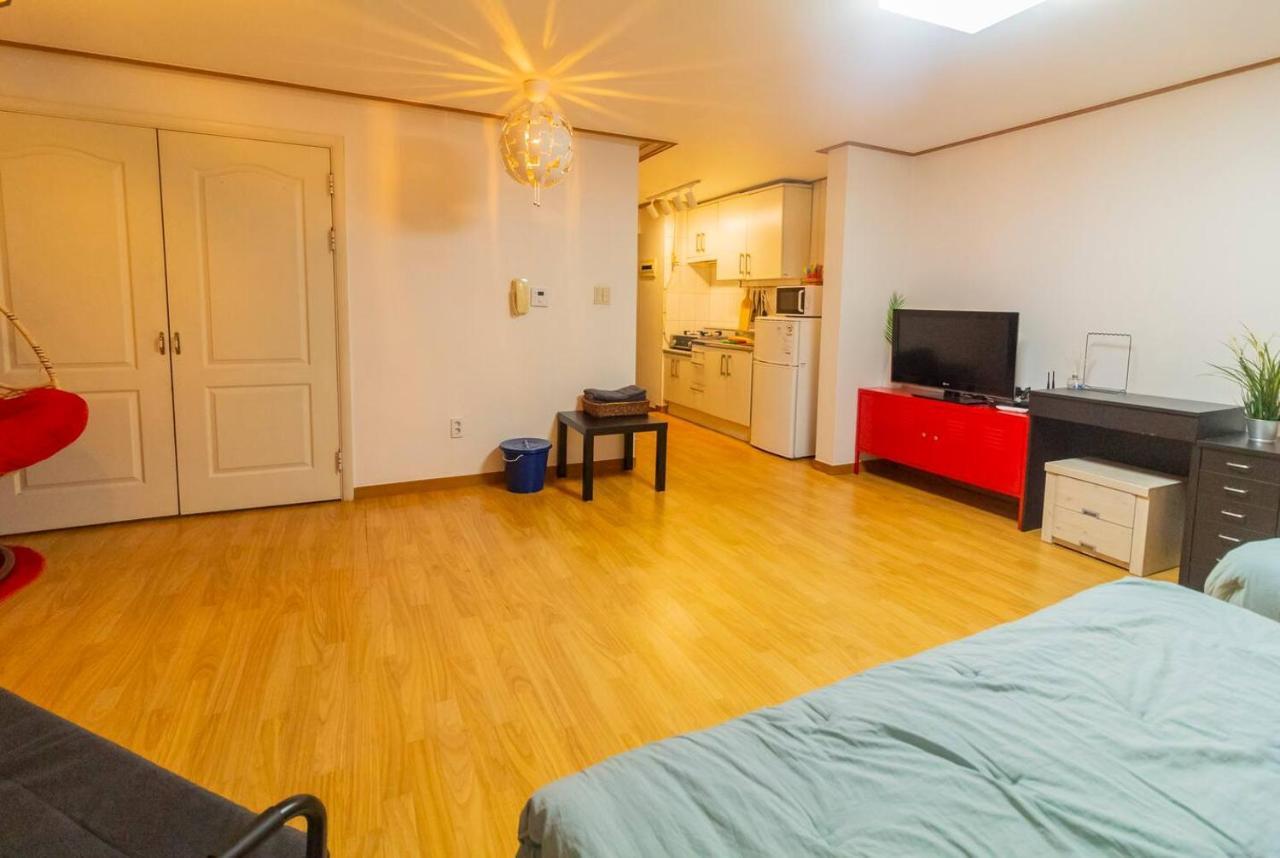 Apartment Hongdae Wide 1