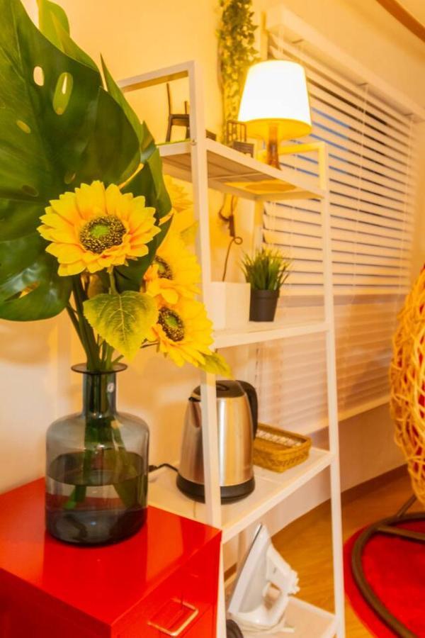 Hongdae Wide 1 *