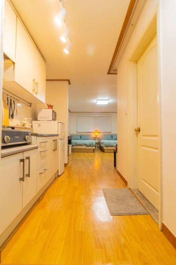 Hongdae Wide 1 * Seoul
